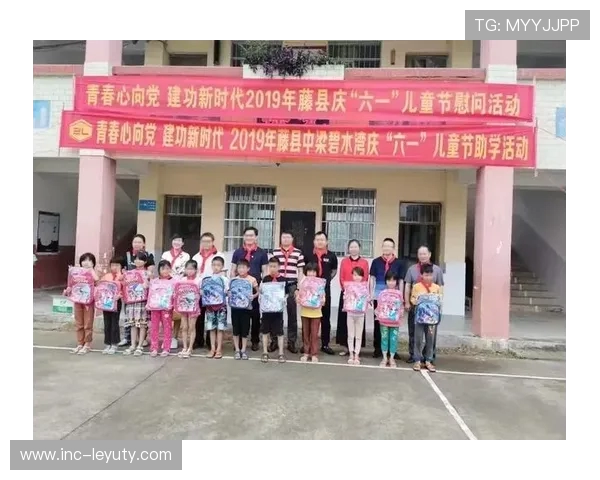 广西藤县龙舟队创历史!世锦赛斩获两金一银书写传奇 广西藤县龙舟队创历史!世锦赛斩获两金一银书写传奇